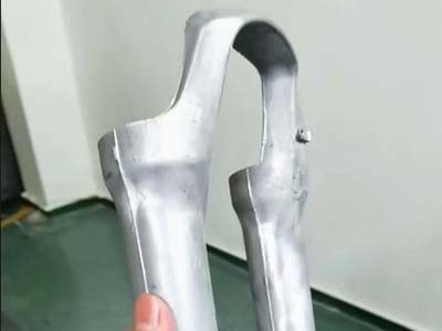 抛光设备零件未打磨前